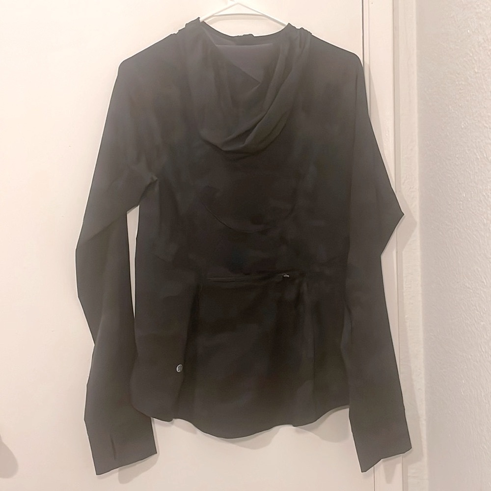 *NWOT Lululemon Camo Mist Over Windbreaker - Picture 2 of 6